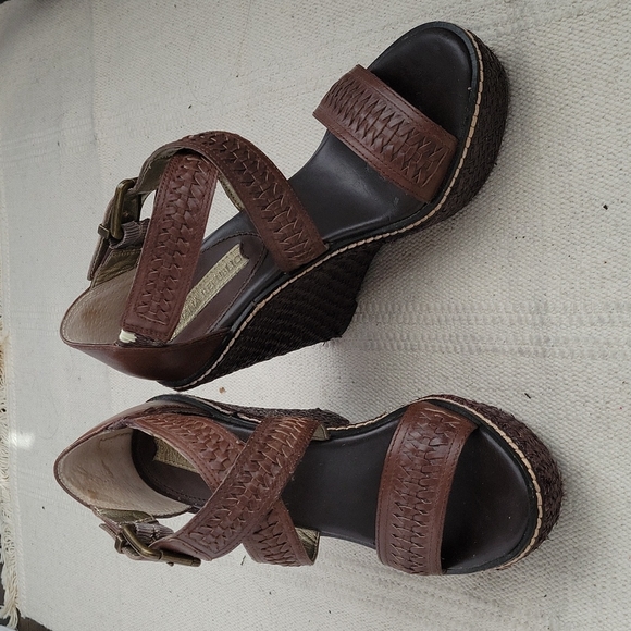 Banana Republic Shoes - Banana Republic brown wedges